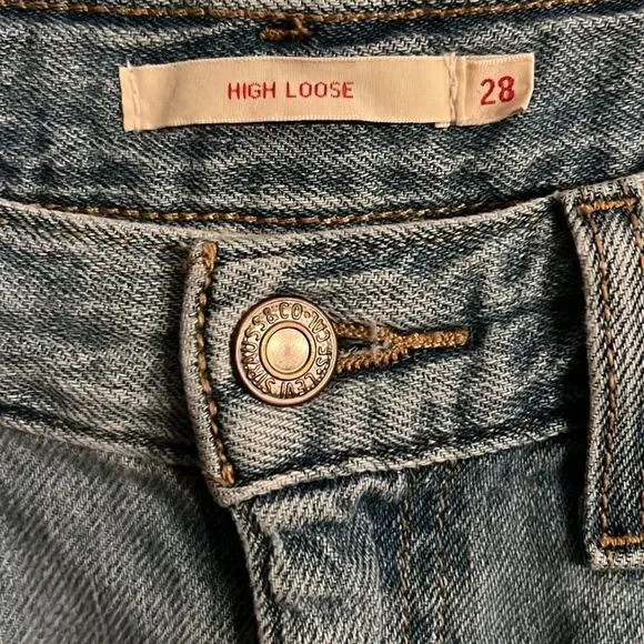 Levi’s premium High Loose Women’s 28 frayed hem jeans - Picture 12 of 14